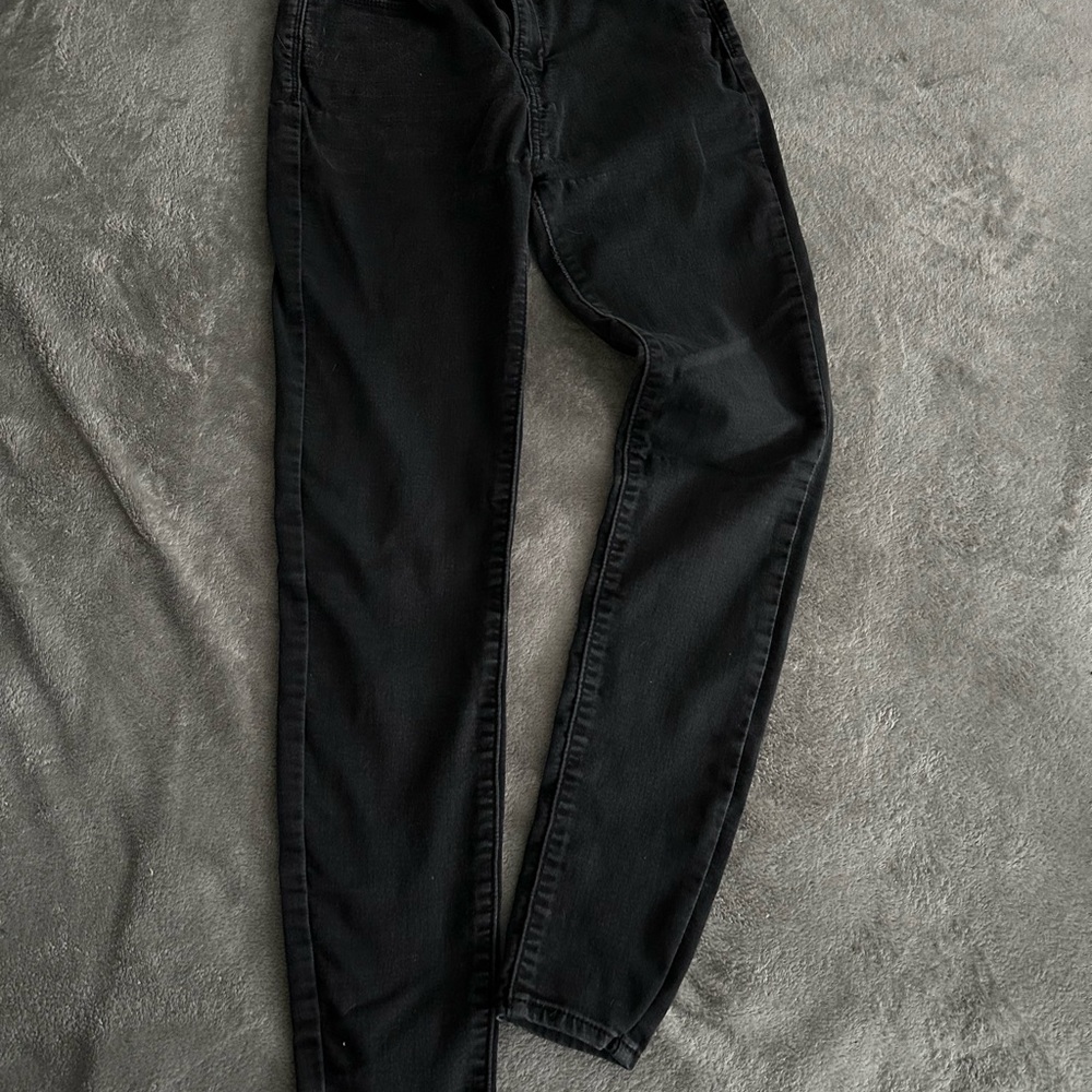 Levi’s black jeggings